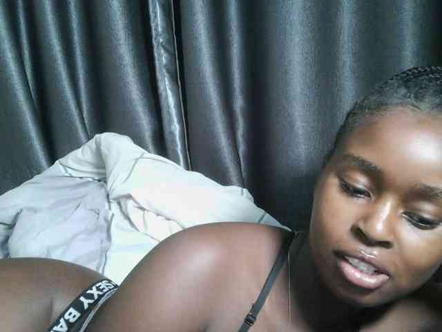 Spiceynelly webcam