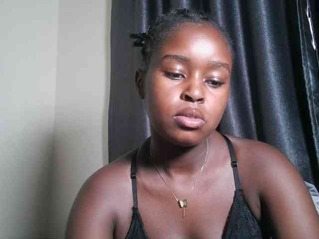 Spiceynelly webcam