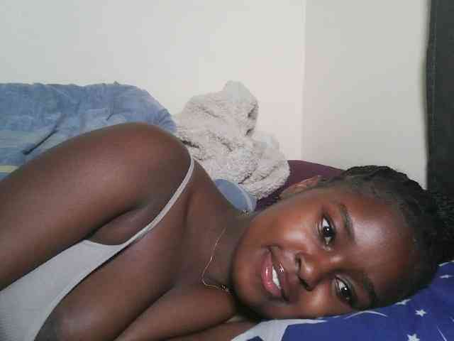 Spiceynelly webcam