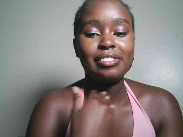 Spiceynelly webcam