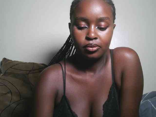 Spiceynelly webcam