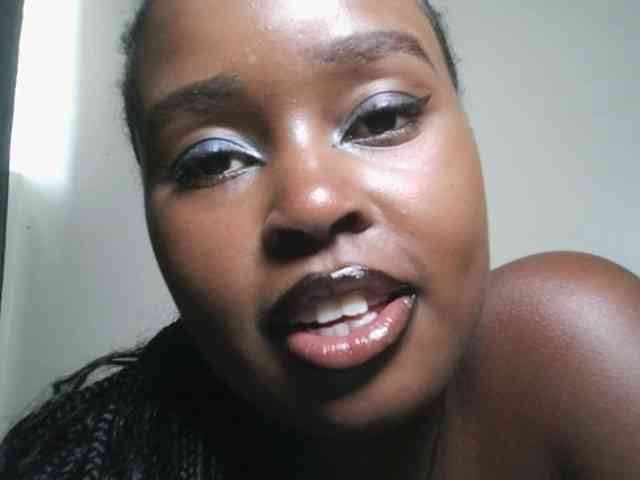 Spiceynelly webcam