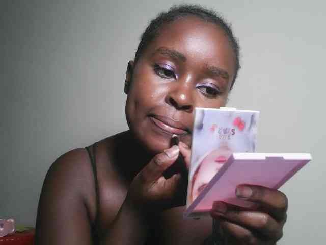 Spiceynelly webcam