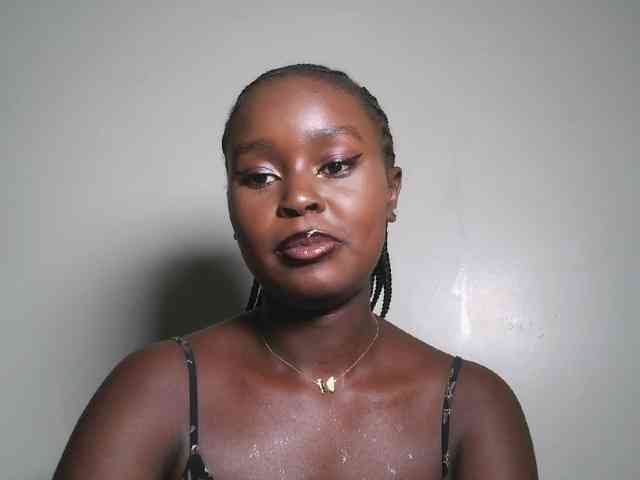 Modella: Spiceynelly