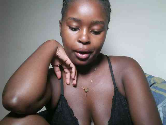 Modella: Spiceynelly
