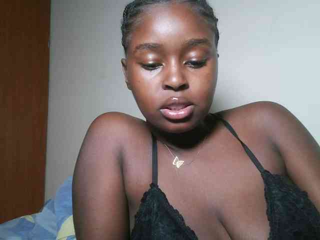Spiceynelly webcam