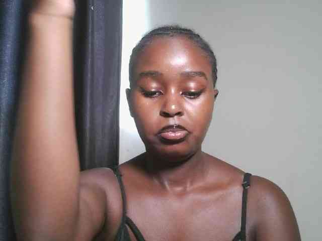 Spiceynelly webcam