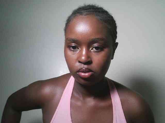 Spiceynelly webcam