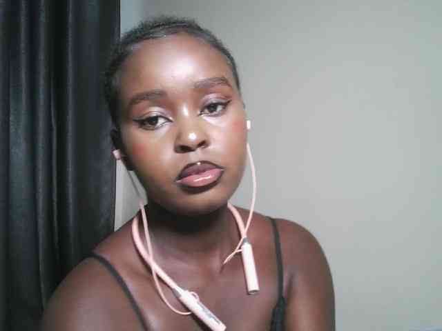 Spiceynelly webcam