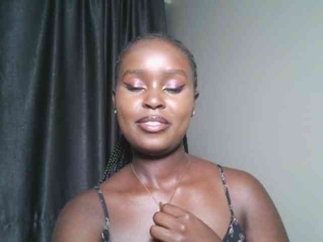 Modella: Spiceynelly