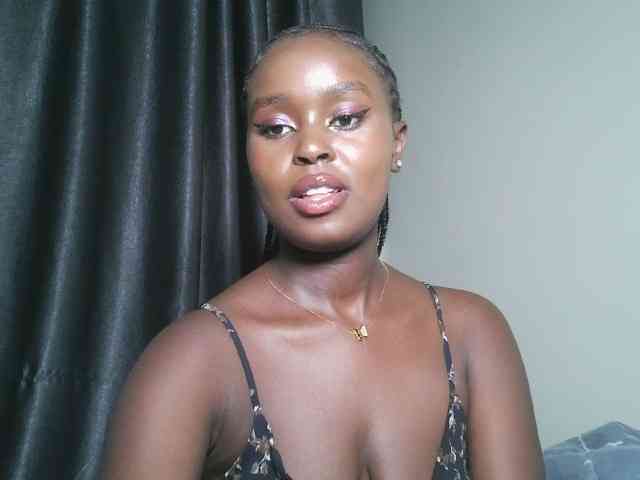 Modella: Spiceynelly