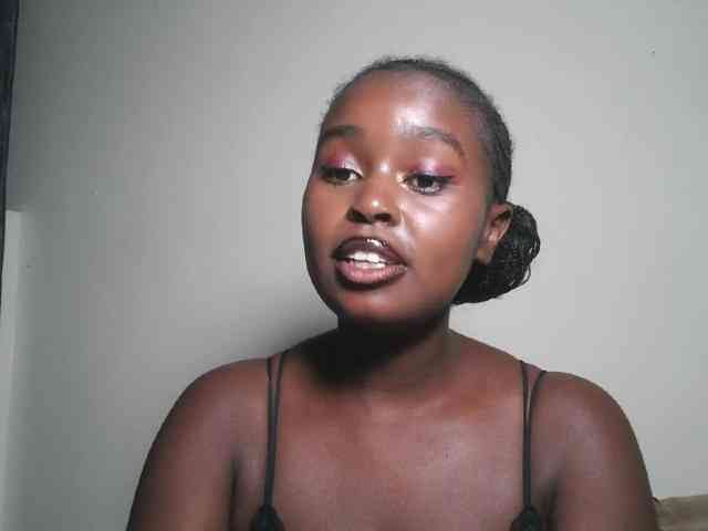 Spiceynelly webcam