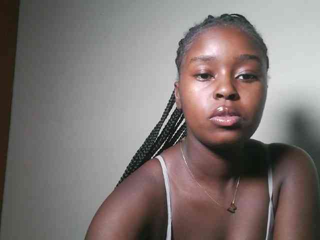 Spiceynelly webcam