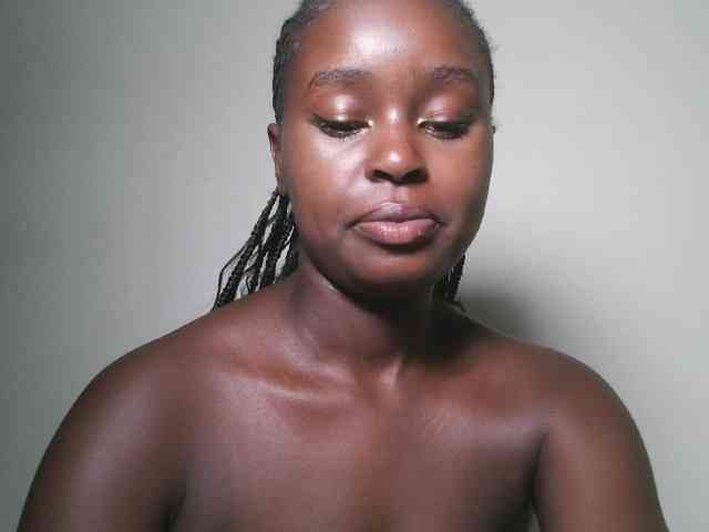 Model: Spiceynelly