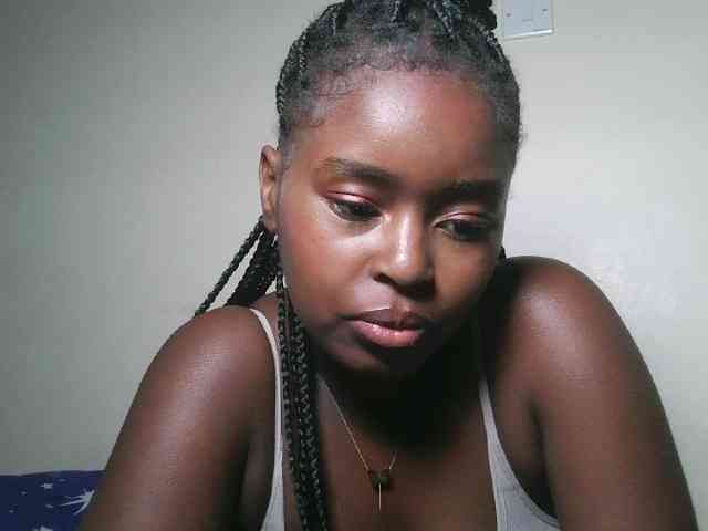 Spiceynelly webcam