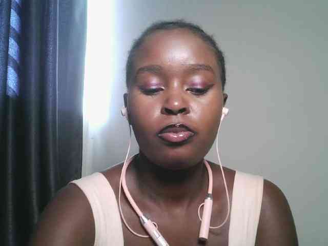 Spiceynelly webcam