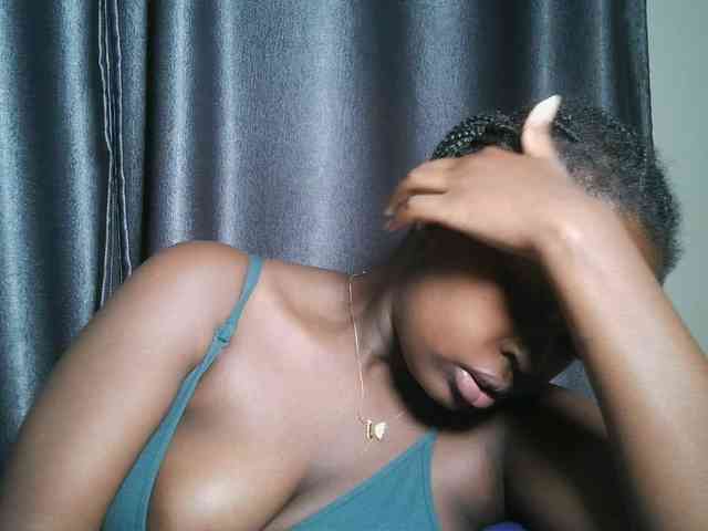 Spiceynelly webcam