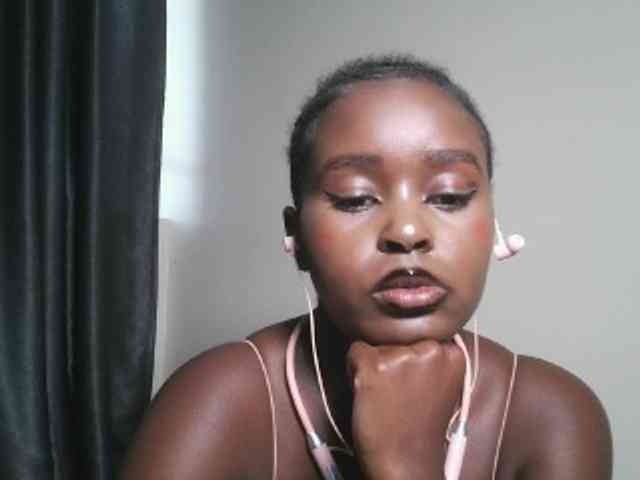 Spiceynelly webcam