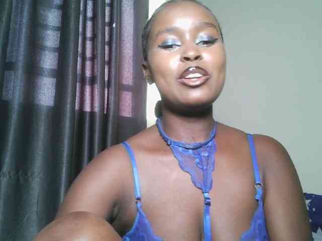 Spiceynelly webcam