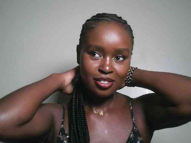 Modella: Spiceynelly