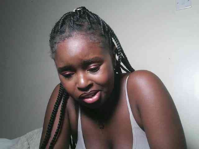 Spiceynelly webcam