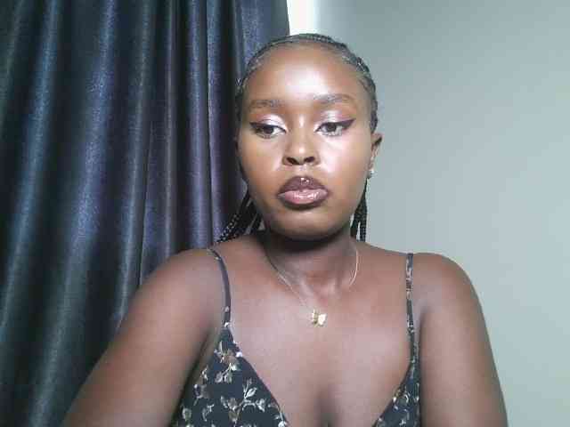 Modella: Spiceynelly