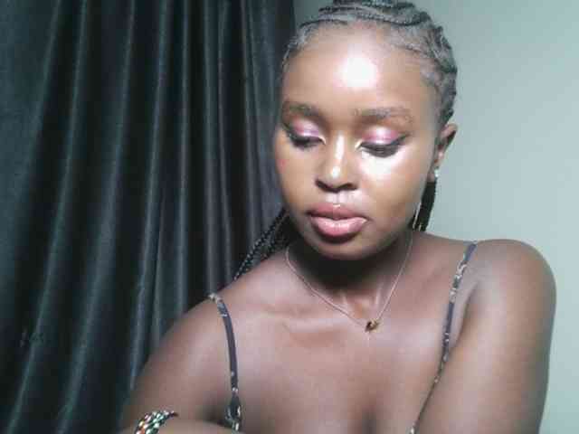 Modella: Spiceynelly