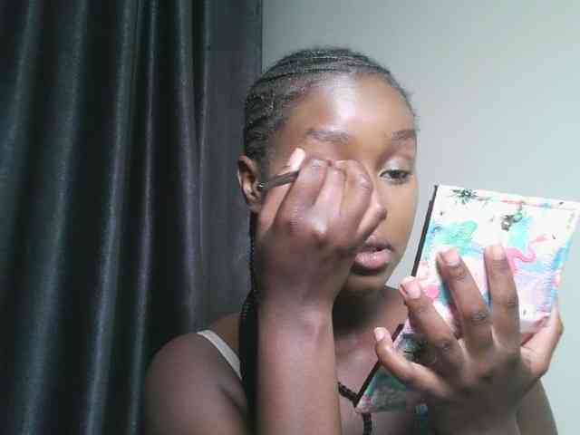 Spiceynelly webcam