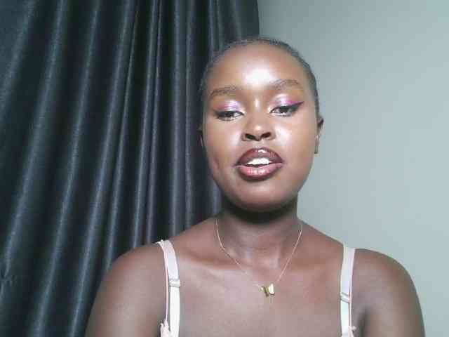Spiceynelly webcam