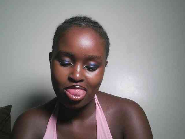 Spiceynelly webcam
