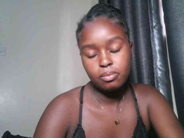 Spiceynelly webcam