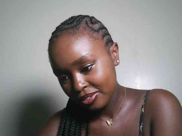 Modella: Spiceynelly