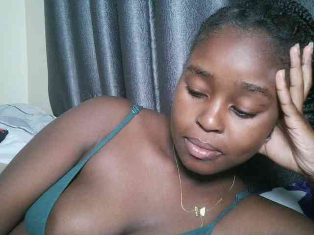 Spiceynelly webcam