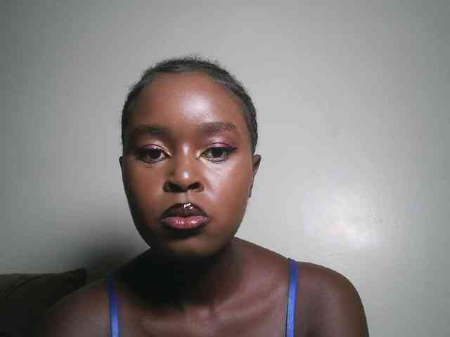 Spiceynelly webcam