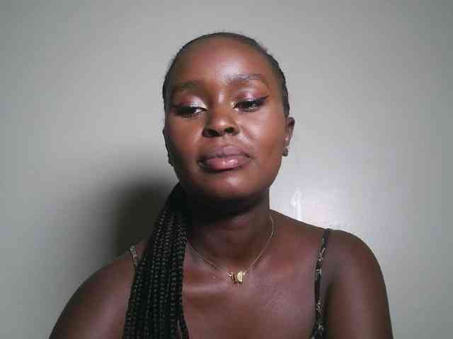 Modella: Spiceynelly