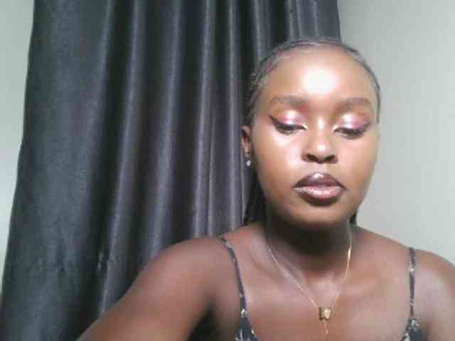 Spiceynelly webcam