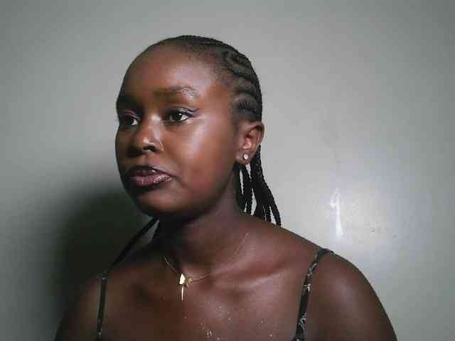 Modella: Spiceynelly