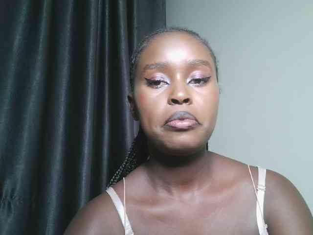 Spiceynelly webcam