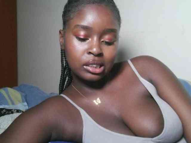 Spiceynelly webcam