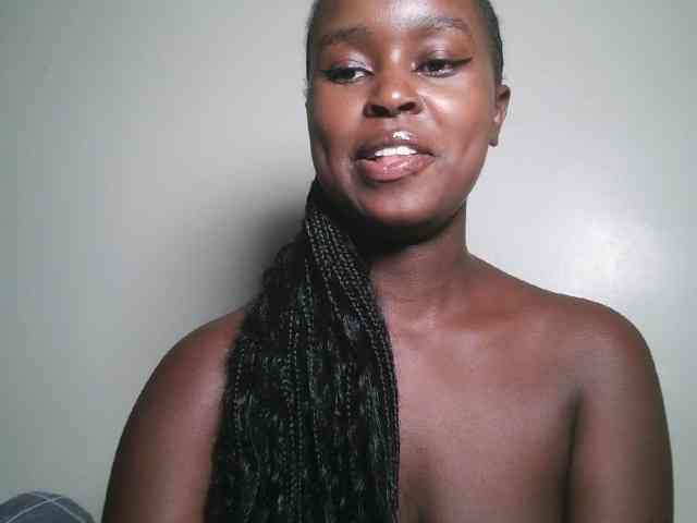 Spiceynelly webcam