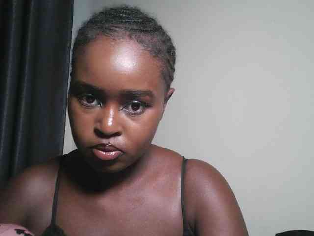 Spiceynelly webcam
