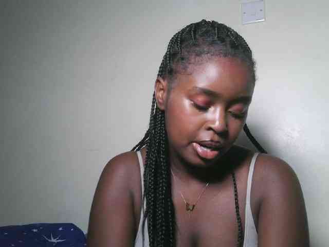 Spiceynelly webcam