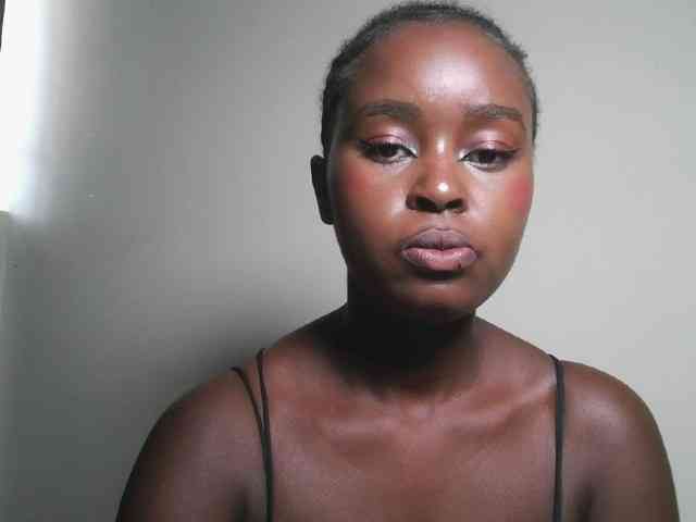 Spiceynelly webcam