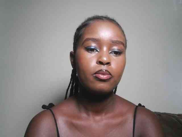 Spiceynelly webcam