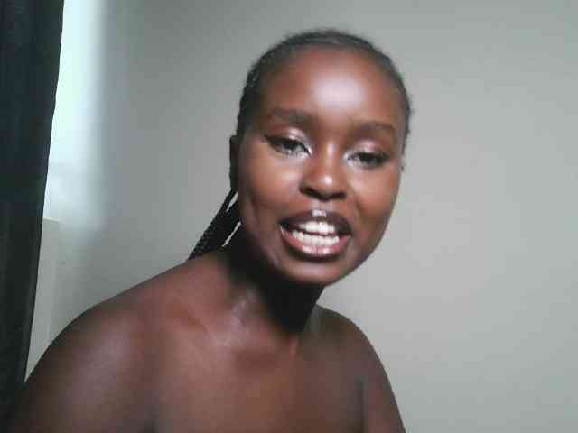 Spiceynelly webcam