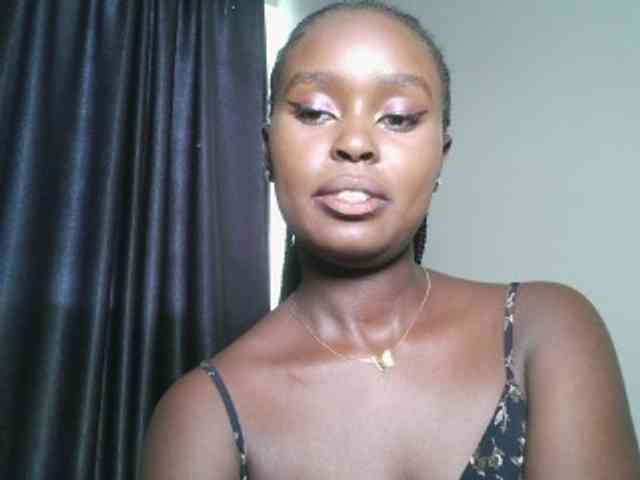 Modella: Spiceynelly