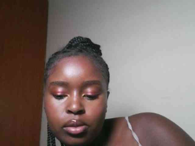 Spiceynelly webcam