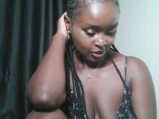 Spiceynelly webcam