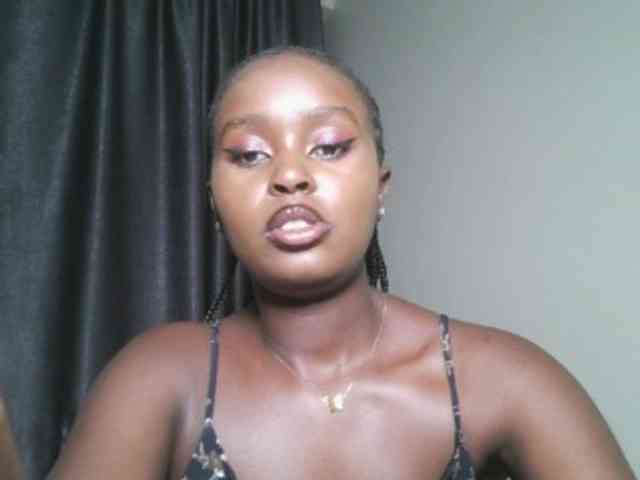 Modella: Spiceynelly