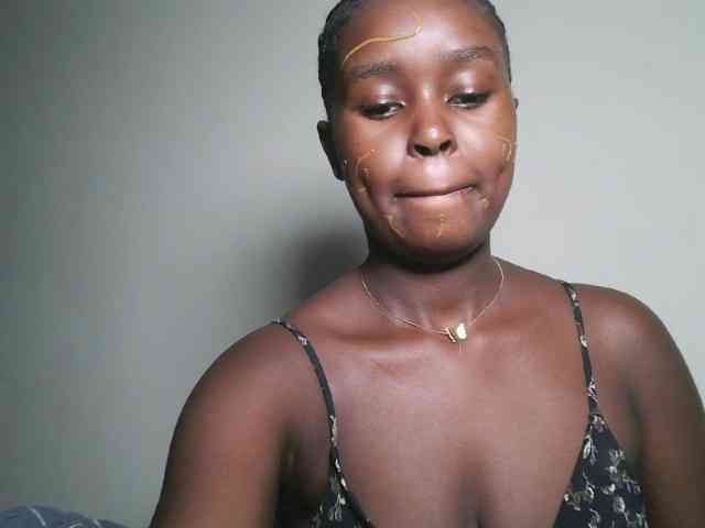 Modella: Spiceynelly